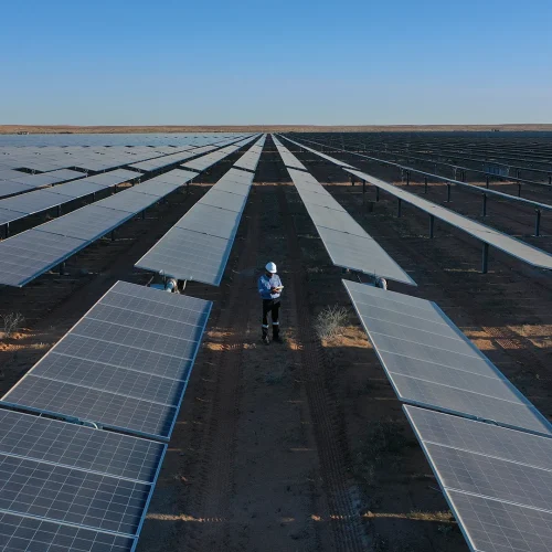 بقدرة 1.89 غيغاواط.. العراق ينضم إلى قائمة أعلى الدول العربية استيرادا للألواح الشمسية الصينية