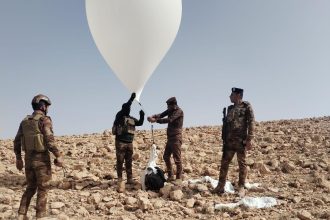 قوات الحدود تُحبط محاولتي تهريب (311) ألف حبّة مخدّرة بواسطة بالونات هوائية غربي الأنبار