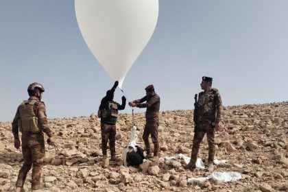 قوات الحدود تُحبط محاولتي تهريب (311) ألف حبّة مخدّرة بواسطة بالونات هوائية غربي الأنبار