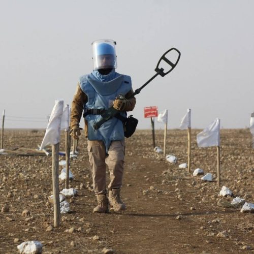 البيئة: تطهير قرابة 4 مليارات متر مربع من الألغام والبصرة تتصدر المحافظات