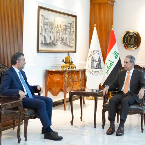 القاضي زيدان ورئيس هيئة الإعلام يؤكدان على حرية التعبير عن الرأي المكفولة دستورياً