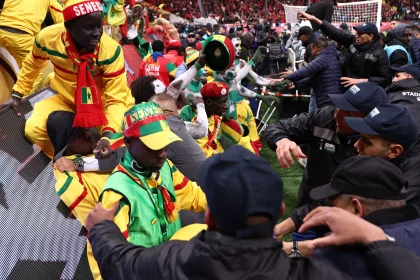 الاتحاد السنغالي ينتفض بعد سجن جماهيره في المغرب: قسوة غير مبررة