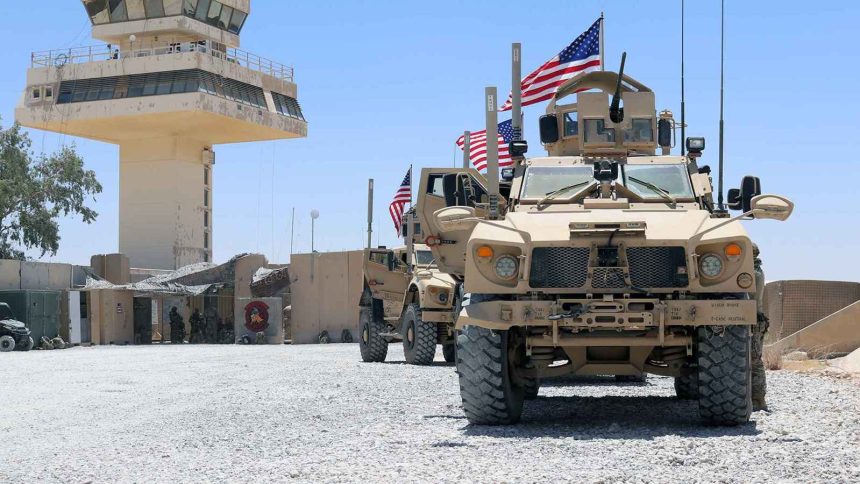 أمريكا تجلي المئات من جنودها من قواعدها في قطر والبحرين وسط توتر مع إيران