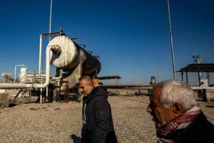 وكالة الانباء الألمانية: "قسد" تنقل معدات حقول النفط في رميلان إلى شمال العراق