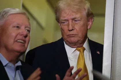 غراهام يحثّ ترامب على عدم تجاهل خيار ضرب إيران