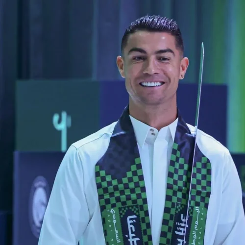 رونالدو بشأن شائعات رحيله: أنا أنتمي إلى السعودية وسعيد هنا