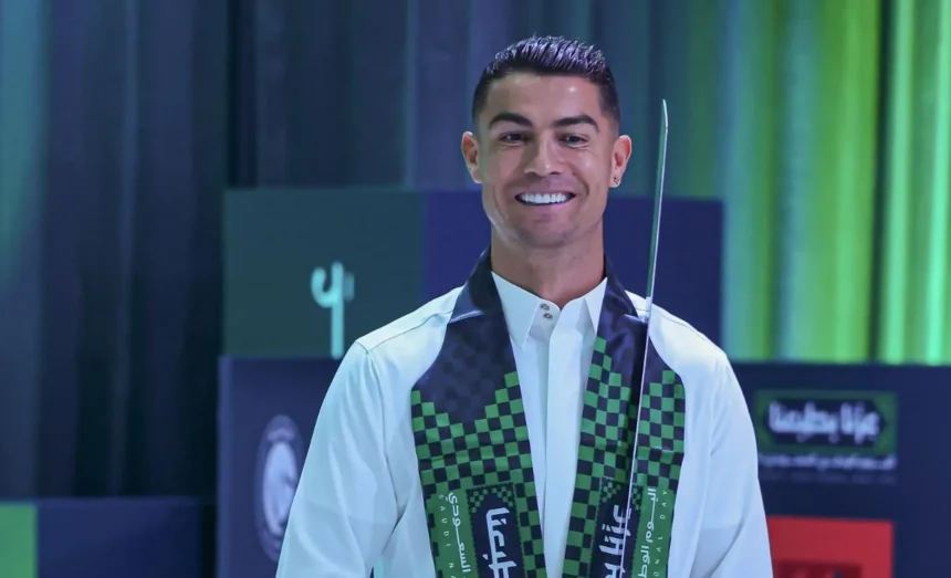 رونالدو بشأن شائعات رحيله: أنا أنتمي إلى السعودية وسعيد هنا