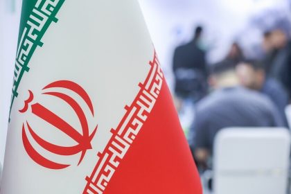 مسؤول إيراني كبير يعلن عن محادثات جديدة قد تؤدي إلى اتفاق مؤقت