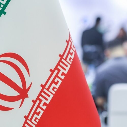 مسؤول إيراني كبير يعلن عن محادثات جديدة قد تؤدي إلى اتفاق مؤقت