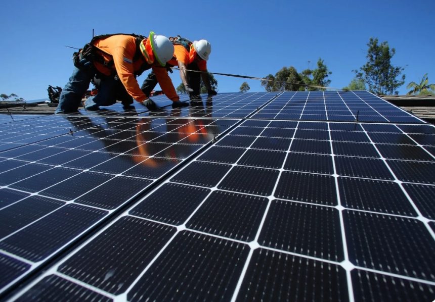 الجمارك تحدد نسبة 5% تعرفة على مستلزمات الطاقة الشمسية