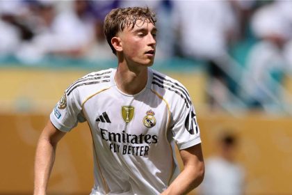 فحوصات جديدة.. نجم ريال مدريد دين هويسن خارج موقعة بنفيكا