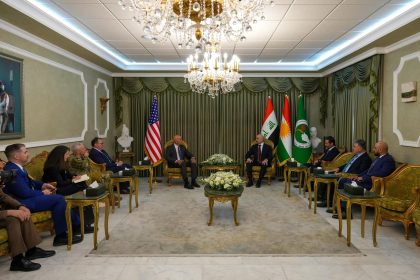 طالباني وباراك يؤكدان على ضرورة بقاء العراق دولة مستقلة ومزدهرة وذات سيادة