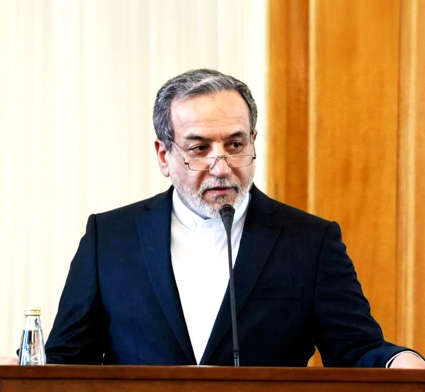 وزير الخارجية الإيراني يصل جنيف على رأس وفد سياسي للمشاركة في المفاوضات النووية