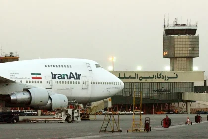 الصين تحذر مواطنيها من السفر إلى إيران