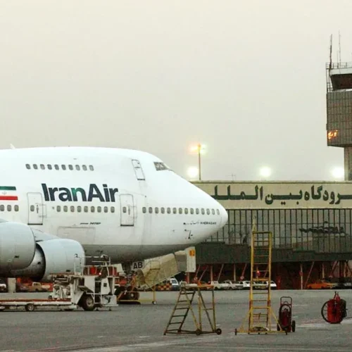 الصين تحذر مواطنيها من السفر إلى إيران