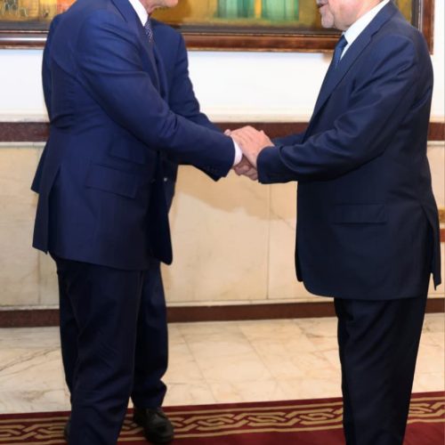 المبعوث الأمريكي توم باراك يلتقي مرشح الإطار التنسيقي لرئاسة الوزراء نوري المالكي