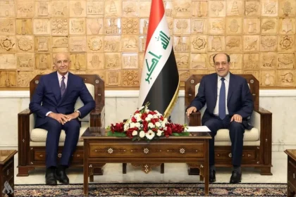 مصادر: المبعوث الأميركي توم باراك أبلغ المالكي ضرورة سحب ترشيحه