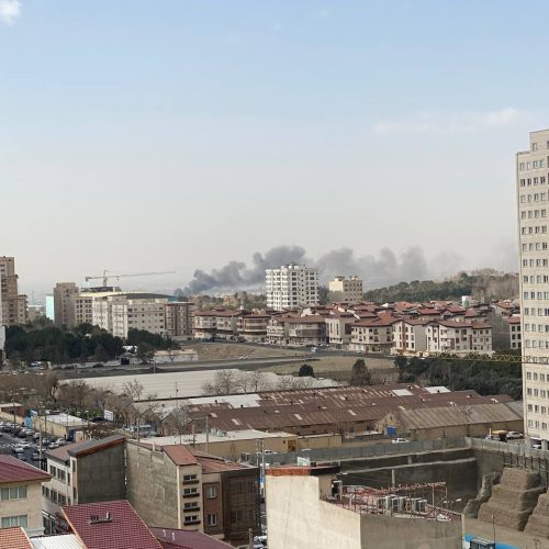 مسؤول أمريكي: عشرات الضربات الأمريكية ضد إيران تنفذ من قواعد بالشرق الأوسط ومن حاملة طائرات