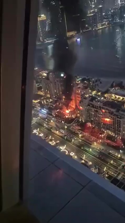 تسجيل 4 إصابات إثر سقوط شظايا صاروخ ايراني على منطقة "نخلة جميرا" في دبي