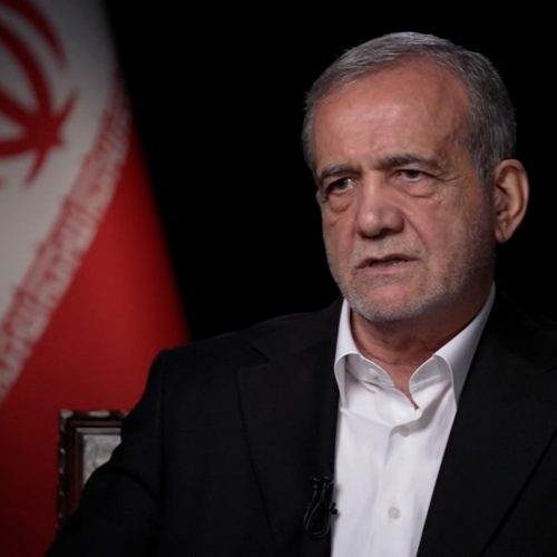 الرئيس الإيراني: الانتقام والثأر لجريمة اغتيال خامنئي يعد واجبا