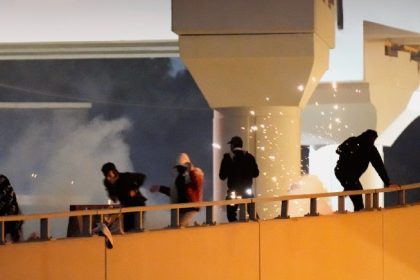 الاعلام الامني: القبض على 3 من المتورطين بإطلاق النار على القوات الامنية قرب الجسر المعلق