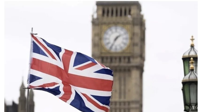 بريطانيا تؤكد استهداف قاعدتها الجوية في قبرص بطائرة مسيرة