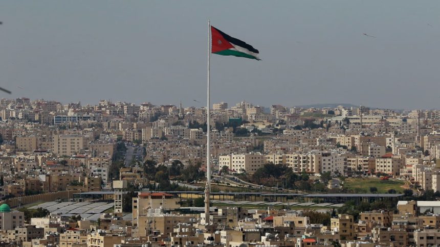 الأردن يستدعي القائم بأعمال سفارة إيران وتسلمه رسالة احتجاج على استهداف أراضيها