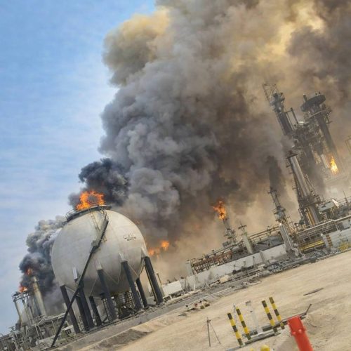 ‌‏وزارة الطاقة السعودية: المصفاة التي تعرضت لسقوط شظايا تعمل في تكرير البترول