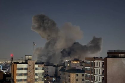 الهلال الأحمر الإيراني: 555 شهيداً جراء الهجوم على إيران