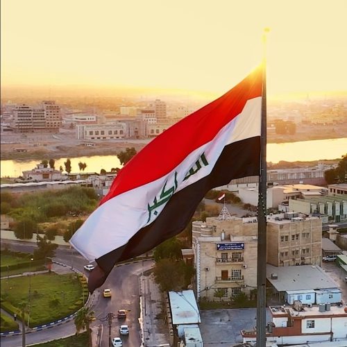 العراق يؤكد لبريطانيا التزامه بدعم جميع المبادرات الرامية إلى احتواء الأزمة ومنع اتساعها