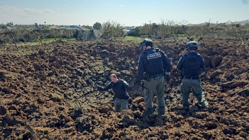 15 مصاباً في ضربة صاروخية إيرانية على جنوب إسرائيل