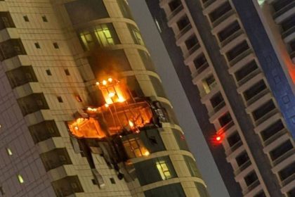 واشنطن بوست: إصابة اثنين من موظفي وزارة الدفاع الأمريكية في هجوم إيراني على البحرين