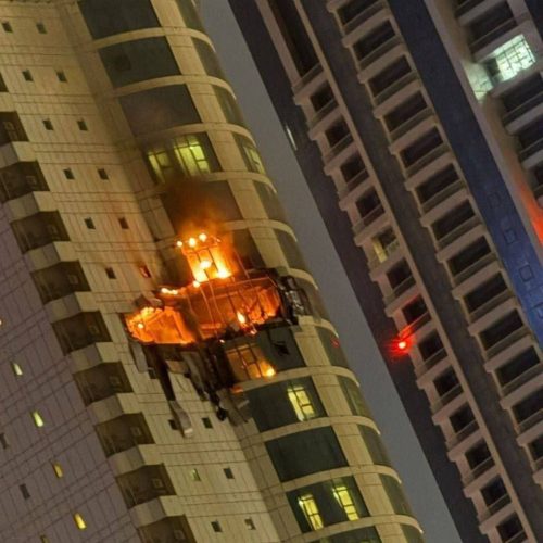 واشنطن بوست: إصابة اثنين من موظفي وزارة الدفاع الأمريكية في هجوم إيراني على البحرين