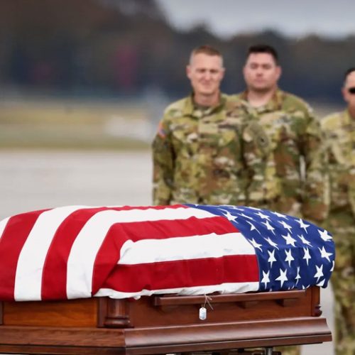 القيادة المركزية الأمريكية تعلن مقتل 6 جنود في العمليات القتالية