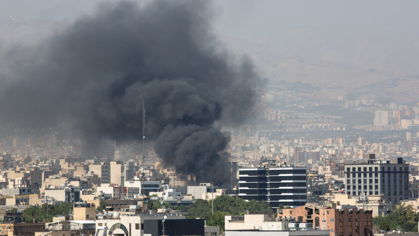 ‏إعلام إيراني: هجوم يستهدف مقر الإذاعة والتلفزيون في طهران