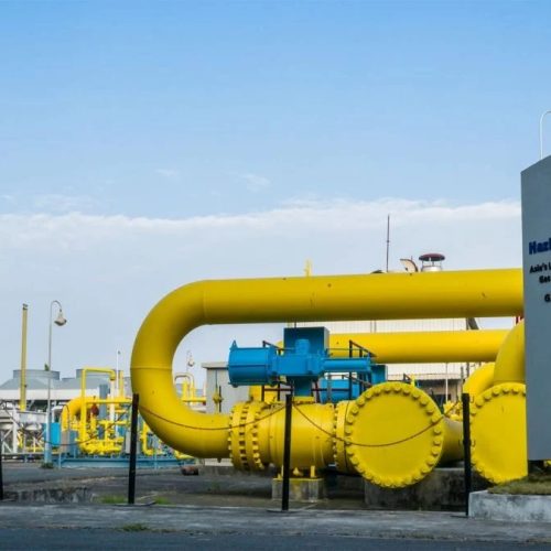 شركات الطاقة الهندية تعلن تخفيض إمدادات الغاز للمشترين المحليين بدءا من اليوم