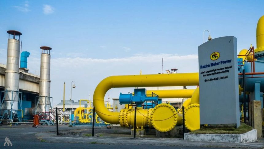 شركات الطاقة الهندية تعلن تخفيض إمدادات الغاز للمشترين المحليين بدءا من اليوم