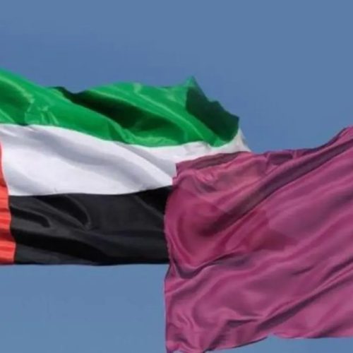 وزارتا الدفاع القطرية والإماراتية تعلنان صد 5 صواريخ و135 مسيرة