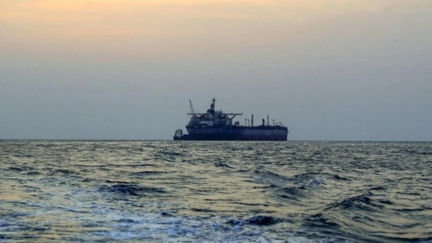 الهيئة البحرية البريطانية: تعرض ناقلة نفط لانفجار قبالة سواحل الفجيرة