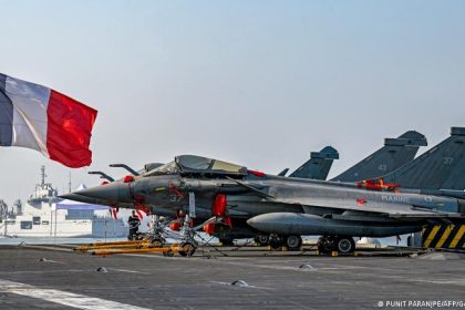 فرنسا: السماح لطائرات أمريكية باستخدام قواعدنا في الشرق الأوسط