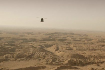 العمليات المشتركة: تعرض قوة لإطلاق نار من الجو ما أدى لاستشهاد مقاتل واصابة اثنين بصحراء النجف