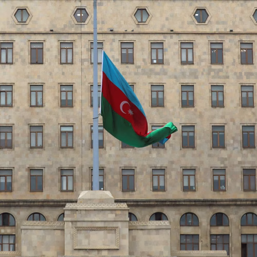 أذربيجان تسحب دبلوماسييها من إيران