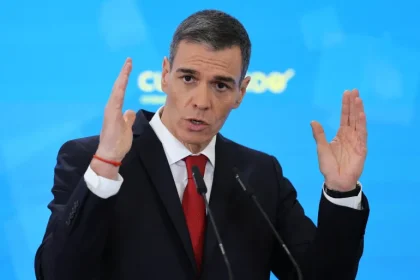 رئيس وزراء إسبانيا: الحرب على إيران غير شرعية وخطأ كبير وسندفع ثمنها