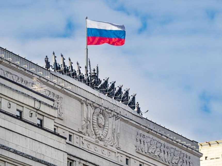 السفير الروسي في لندن: لسنا محايدين بالحرب على إيران وموسكو تدعم طهران