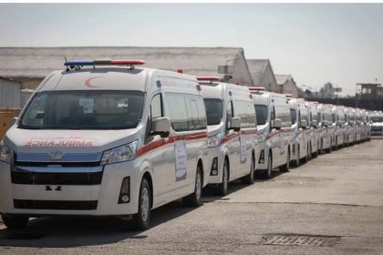 لبنان يتسلّم 15 سيارة إسعاف هبة من العراق