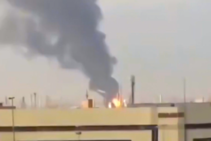 وكالة أنباء البحرين: اندلاع حريق في منشأة بالمعامير بعد استهدافها