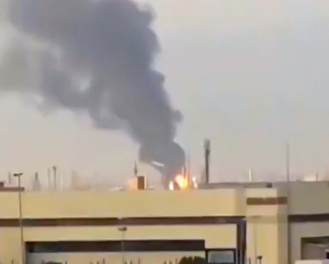 وكالة أنباء البحرين: اندلاع حريق في منشأة بالمعامير بعد استهدافها