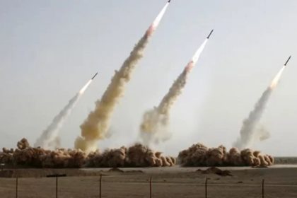 الحرس الثوري الإيراني يعلن استهداف 5 قواعد استراتيجية أمريكية في المنطقة