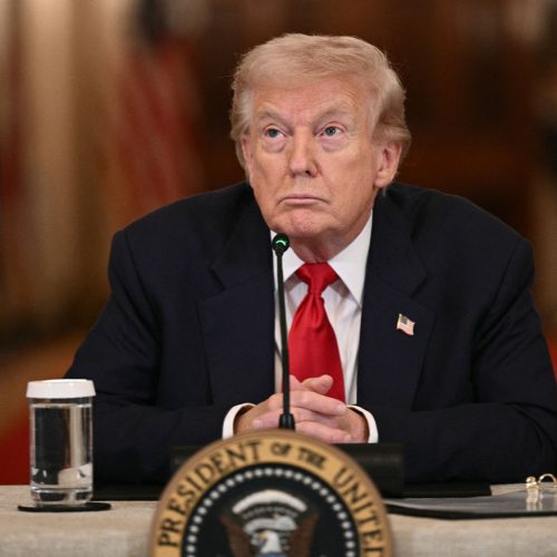 "وول ستريت جورنال": مستشارو ترامب ينصحونه بإيجاد مخرج من الحرب ضد إيران