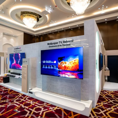 إل جي تستعرض مستقبل الترفيه المنزلي الذكي في إنوفست 2026 بأبوظبي